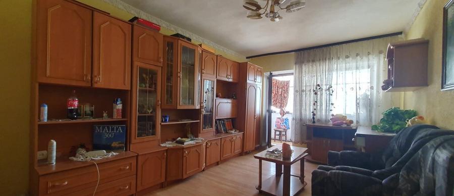 Apartament cu 3 camere in zona Grigore Haidau - 1