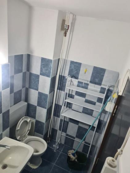 Garsoniera de inchiriat in zona insulei de agrement bacau - 2