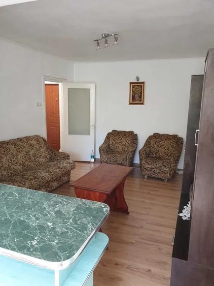 Apartament 2 camere, decomandat, etaj 2/10, zona Podu Ros - 3