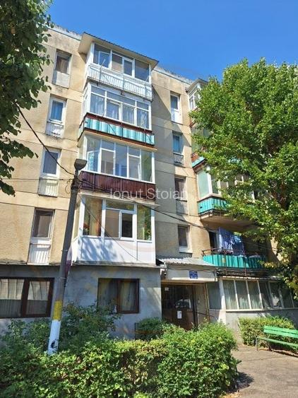 Apartament 3 camere Razboieni, etaj 3/4