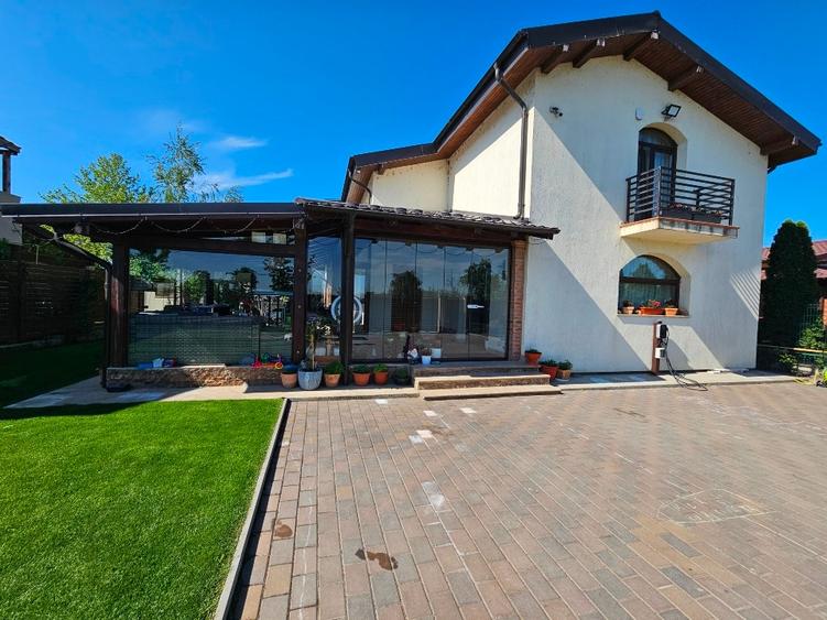 Vila ideală pentru familie, cu panouri fotovoltaice, situată în livadă - 1