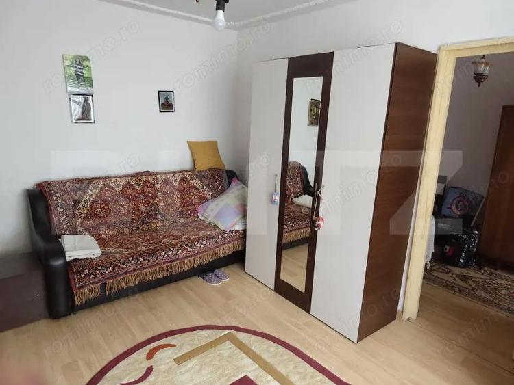 2 camere, etaj 1/4, centrala proprie oportunitate de renovare - 1