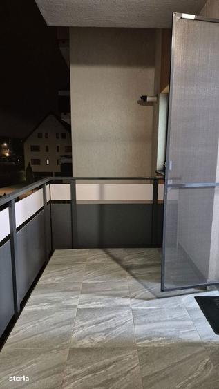 Garsoniera zona Mall Coresi - 1