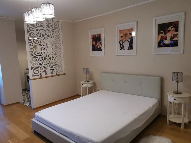 Închiriez apartament central cu 1 camera - 1