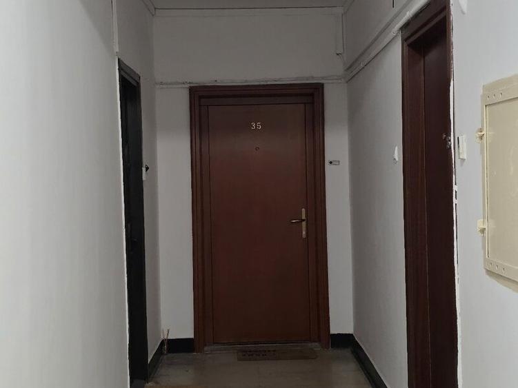 Apartament 3 camere Calea Victoriei colt str.Piata Amzei - 10