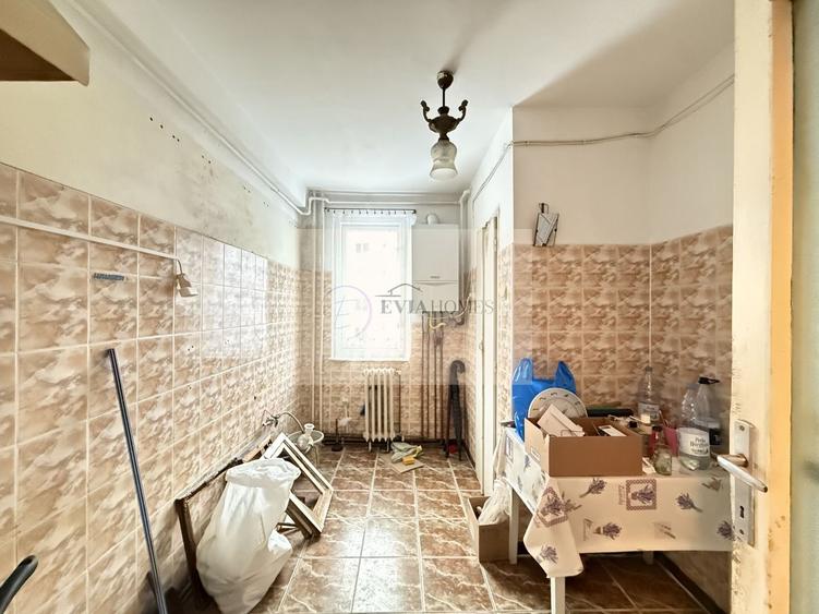 4 camere/ etaj intermediar/ Zona Transylvania College , Gheorgheni - 5