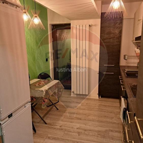 Apartament cu doua camere renovat situat la etajul 2 Apartament cu doua camere renovat situat la etajul 2