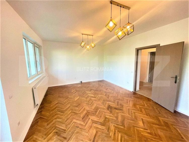 Apartament 3 camere, nemobilat, parcare, zona Plopilor Apartament 3 camere, nemobilat, parcare, zona Plopilor