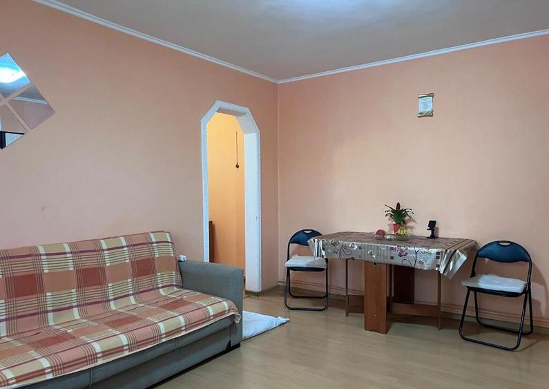 Apartament 3 camere,etaj 1, Zona Dacia - 1