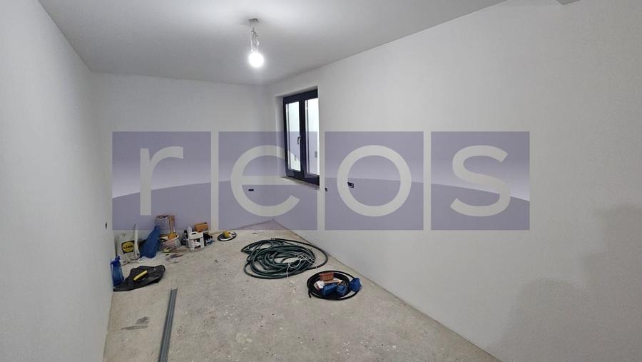 Vilă D+2+M | 4 parcări private | 3 apartamente cu intrări separate - 5