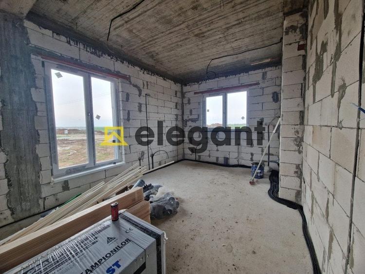 Casa, parter cu pod, 80 mp utili, teren 477 mp, zona Metro - 3