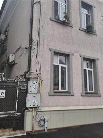 Vila, zona Eminescu, S+P+1+M, 8 camere - 1