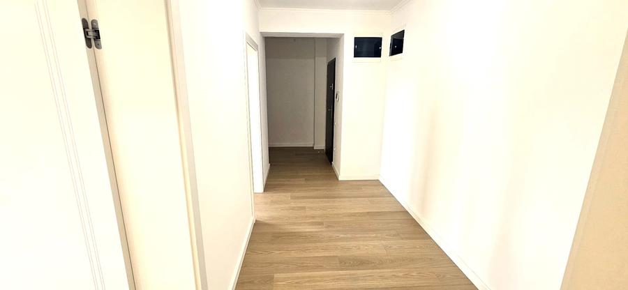Apartament nemobilat su.83mp. pt.Birouri sau de locuit- zona Trocadero - 4
