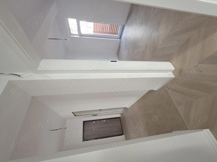 Vand apartament 4 camere si curte - 2