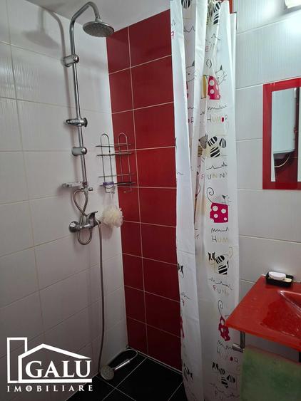 Apartament la casa 84mp central Decebal Oradea - 2