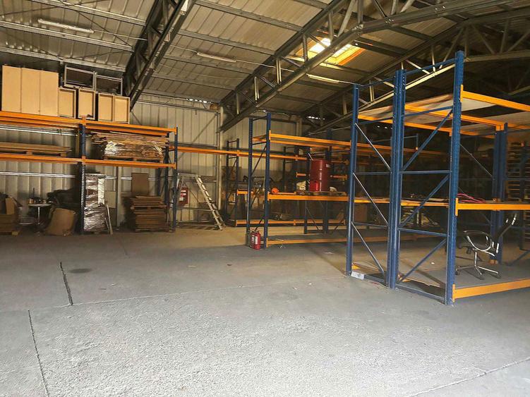 Spatiu de inchiriere/vanzare depozitare - Roman - 7