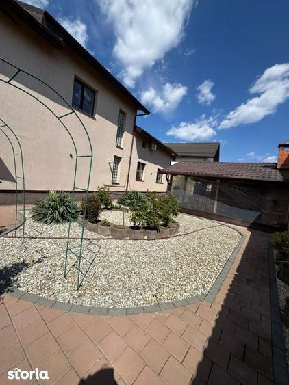 Vila Superba pentru 2 familii /9 Camere /Curte 721 - 7