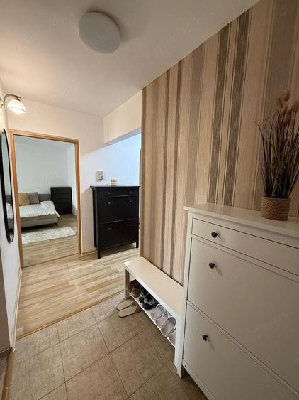APARTAMENT de vanzare in zona LIPOVEI spatios, et. - 6
