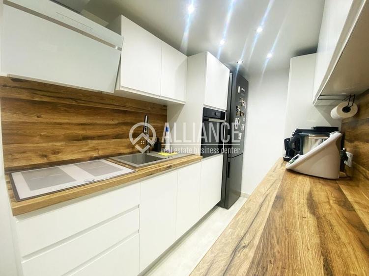 Valu lui Traian (COD 07) Casă  3 camere cu teren  de 930 mp - 1