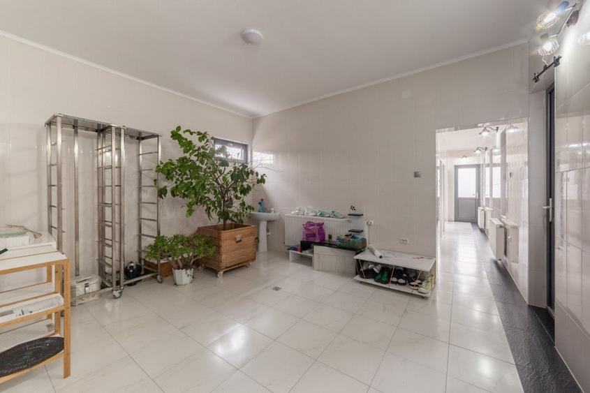 Cladire industriala / comerciala – 320 mp utili | Teren 3.200 mp - 7