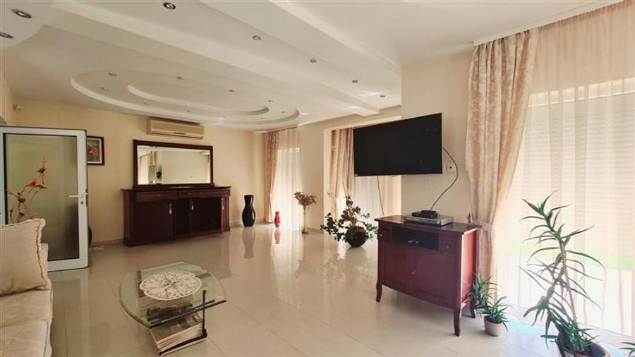 Vila individuala, piscina incalzita , garaj, sauna, zona Fratelia. - 5