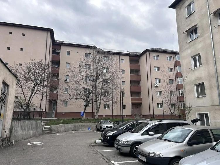 Vand apartament cu 2 camere in zona republicii - 1