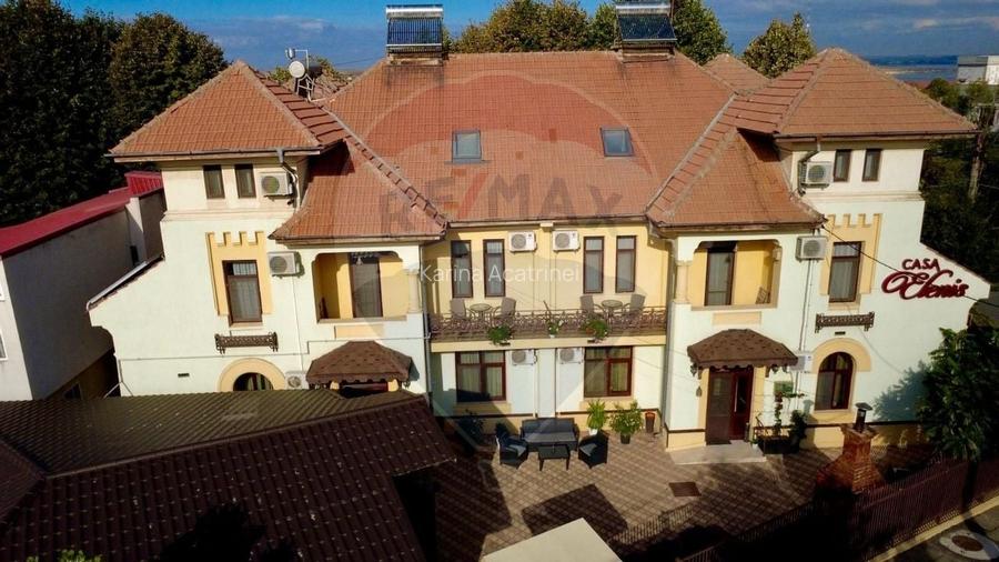 Casa / Pensiune cu 12 camere de vanzare in zona Eforie Sud Constanta