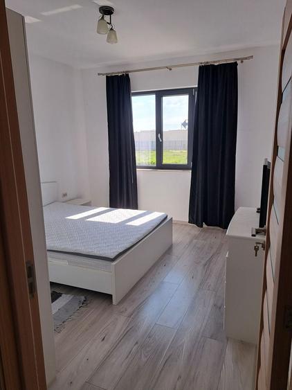 Inchiriez apartament 3 camere , loc de parcare inclus , in zona AFI - 5