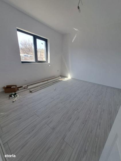 Casa noua cu mansarda, 650mp teren, Voinesti-pret 112000 euro - 1