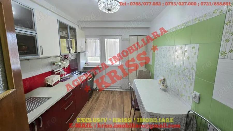 NOU PE PIA?A !!! Apartament 4 Camere ULTRACENTRAL Confort 1 Decomandat Etaj 2 Liber 98 Mp.