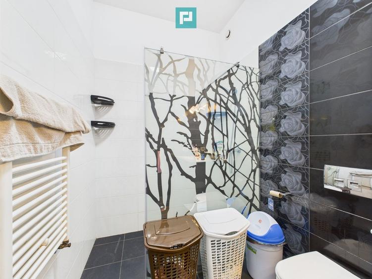 Casă individuală cu 5 camere cu Canalizare în Săcălaz