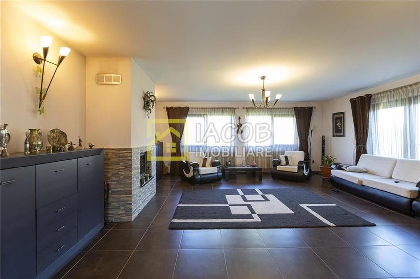 Vila cu 6 camere, 952 mp teren, Saucesti, Bacau - 3