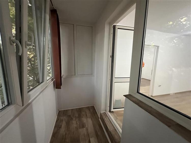 Amenajat complet la etajul 3 linga Piata Doina - 7