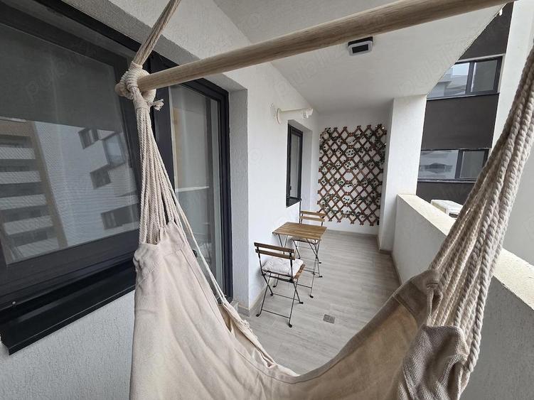 Inchiriez apartament 2 camere tip studio - 1