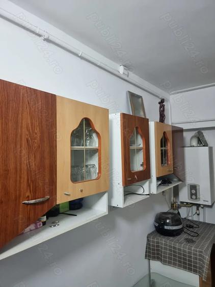 Vand apartament 2 camere decomandate vizavi de gara Burdujeni et 3 - 1