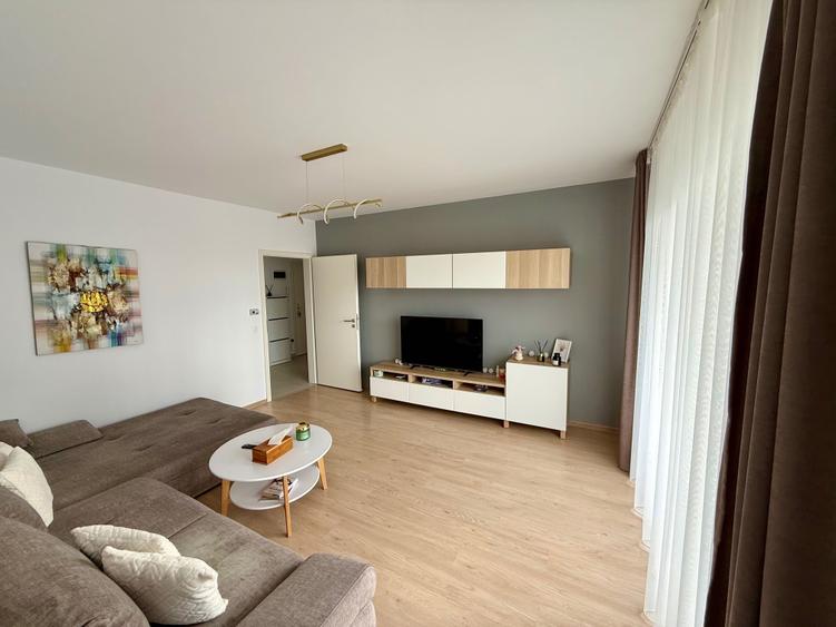 Apartament cu 2 camere decomandat în Avantgarden
