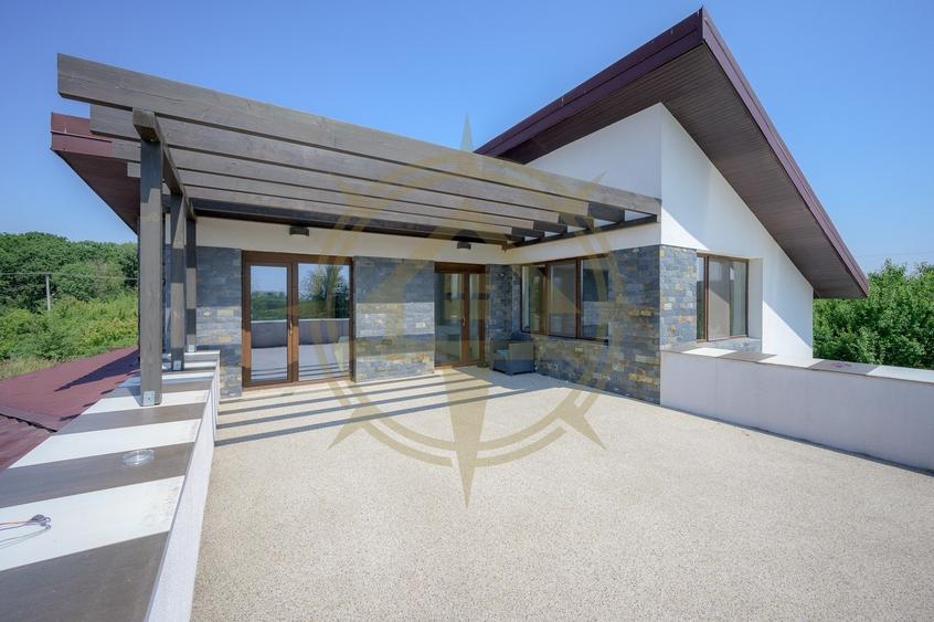 Comision 0 Vila Pasiva | Panouri Fotovoltaice | Vedere Lac Balotesti - 5