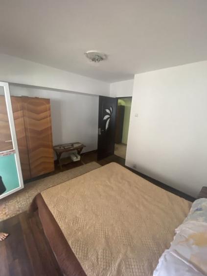 Apartament 3 camere decomandat,etaj 4/4 Bld. Racoteanu, 45 000, Filiasi. - 5