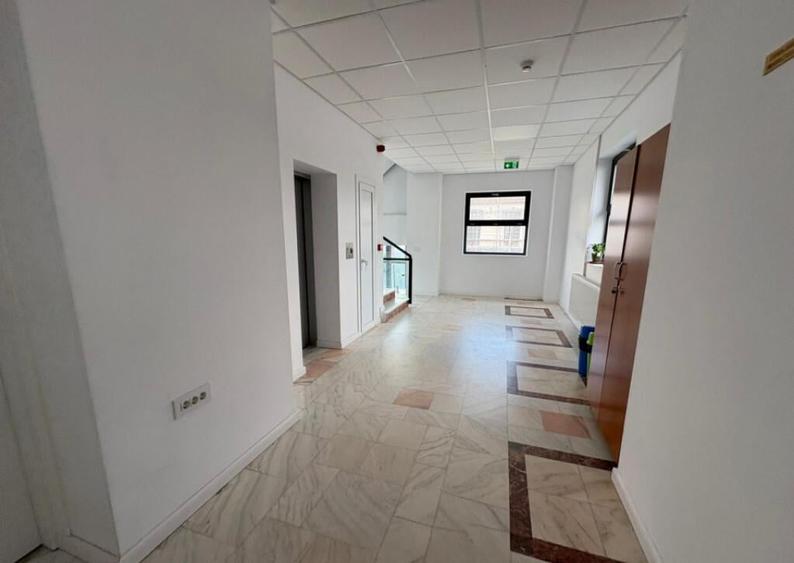 Spa?iu birou *94 mp - ultracentral * - trafic intens - 3