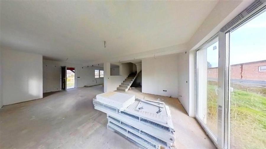 Tur LIVE! Casa familiara cu etaj, zona linistita, Corunca, Mures - 2