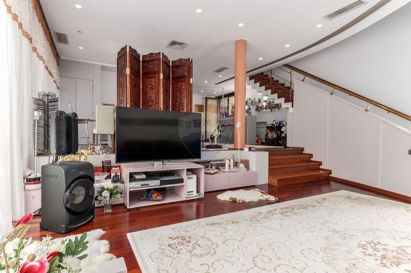 Vila eleganta, spatii generoase, finisaje premium, piscina, 3000mp - 17