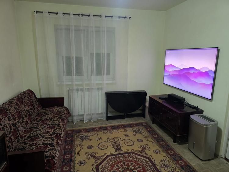 Proprietar, vand apartament 2 camere semidecomandat, situat la et 4 din 4. - 2
