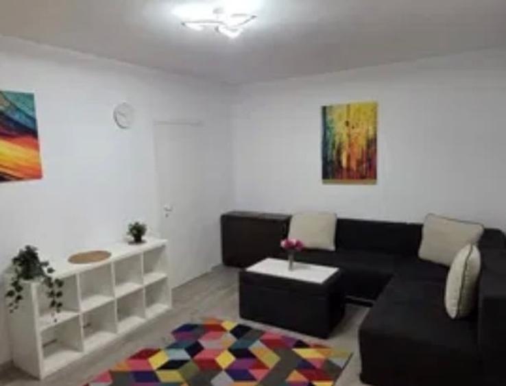 Apartament cu 2 camere semidecomandat în 1 Mai