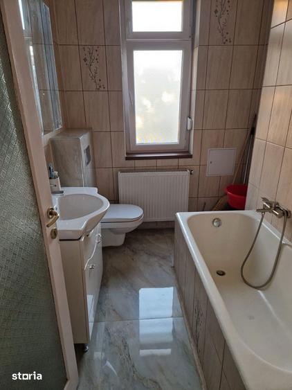 Apartament cu 3 camere, mobilat în Central
