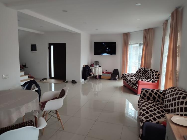 Sanandrei, Spurafete generoase, drum asflatat - 5