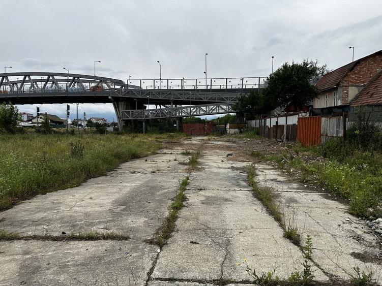 Inchiriere parcare betonata  300 mp - direct de la proprietar! - 7