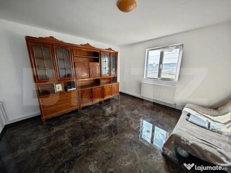 Casa cu 4 camere, 105 mp utili, cu garaj si 500 mp teren, zo - 3