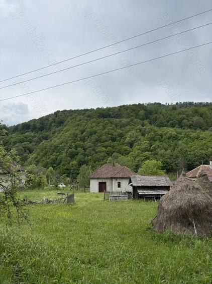 Vand casa ?i teren in Munteni, comuna Bulz, cu ie?ire la DJ - 2