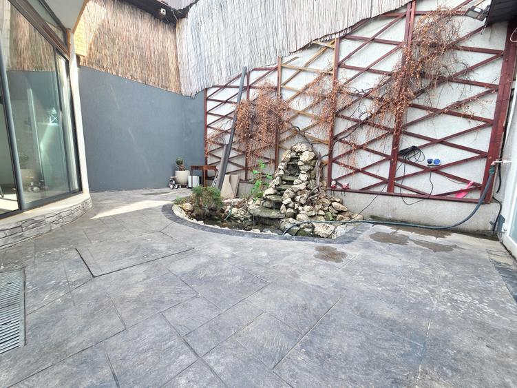 Voluntari, Andronache, vila P+1+M renovata, curte amenajata - 24