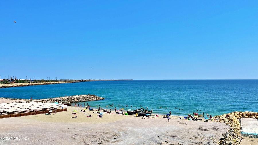 RO-RO/STEAUA DE MARE - VILA 15 CAMERE - VEDERE LA MARE - Comision 0% - 1